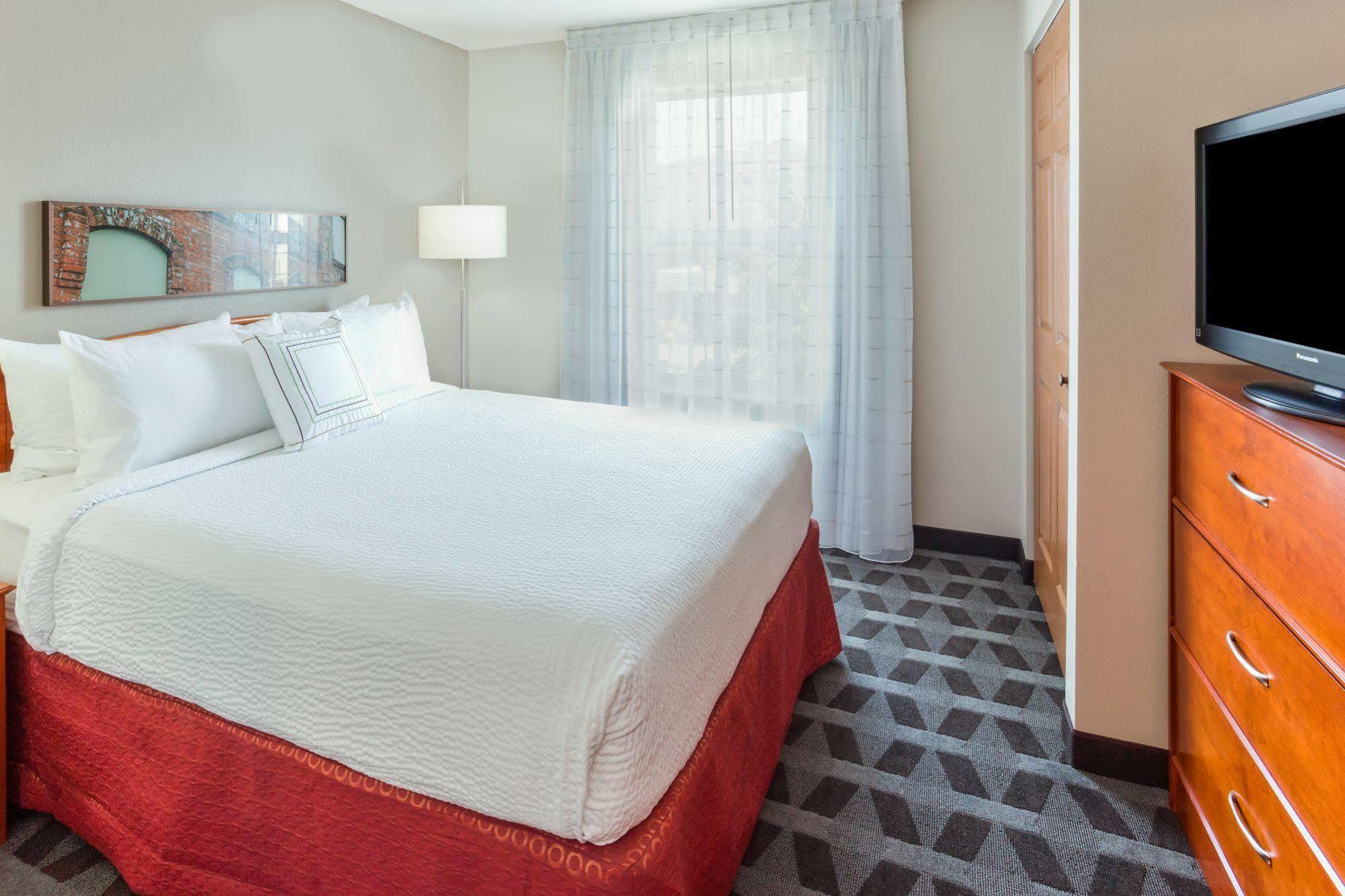 Towneplace Suites Minneapolis West/St. Louis Park Екстериор снимка
